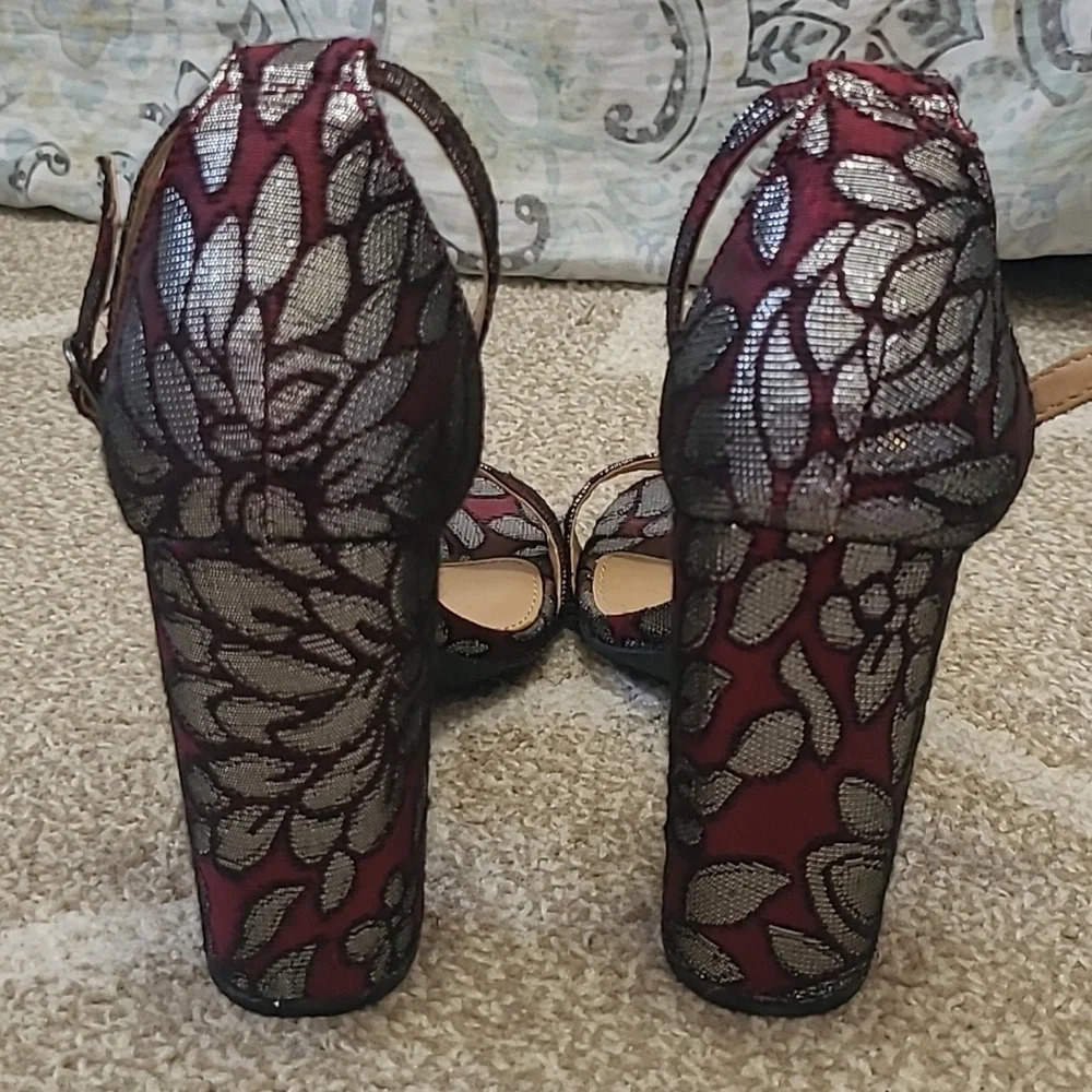 Merona (Target) Burgundy & Gunmetal Strappy Sandal - Size 7 1/2 - Picture 4 of 8